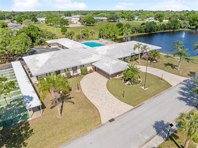 Building Photo - 5428 Larchmont Ct