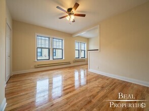 Building Photo - 0 bedroom in CHICAGO IL 60657