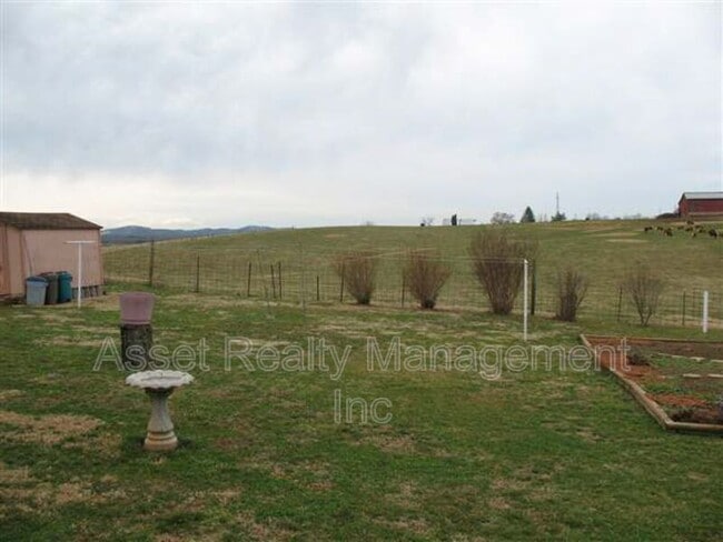 Building Photo - 218 Britton Dr