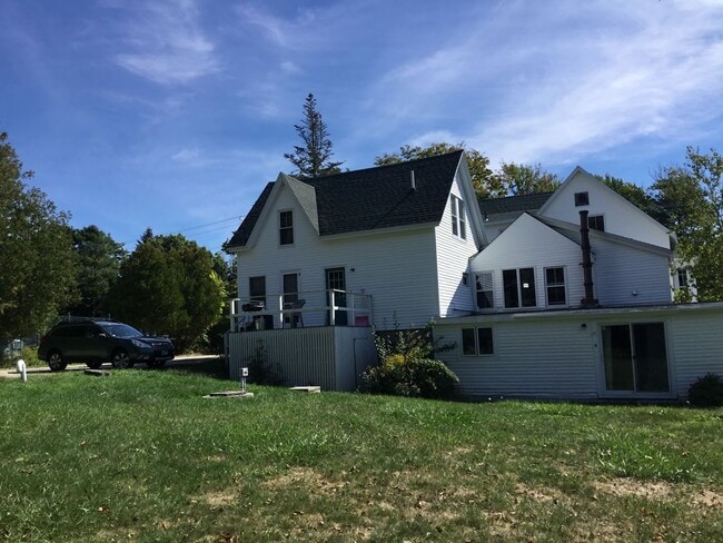 Building Photo - 8 Tidewater Ln
