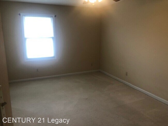 Building Photo - 3 br, 2.5 bath House - 10421 Ravenbrook Ln