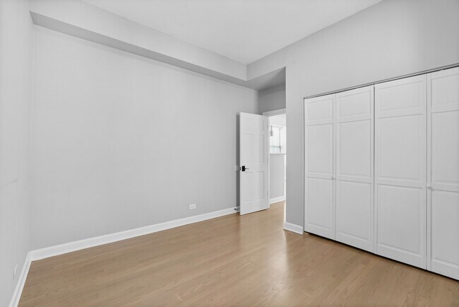 Building Photo - 948 N Washtenaw Ave