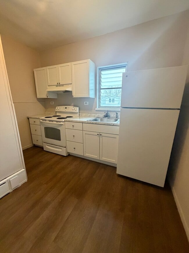 Building Photo - 1010 Chestnut St