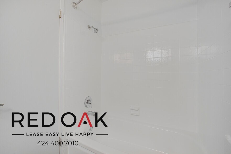 Building Photo - 501 S Mariposa Ave