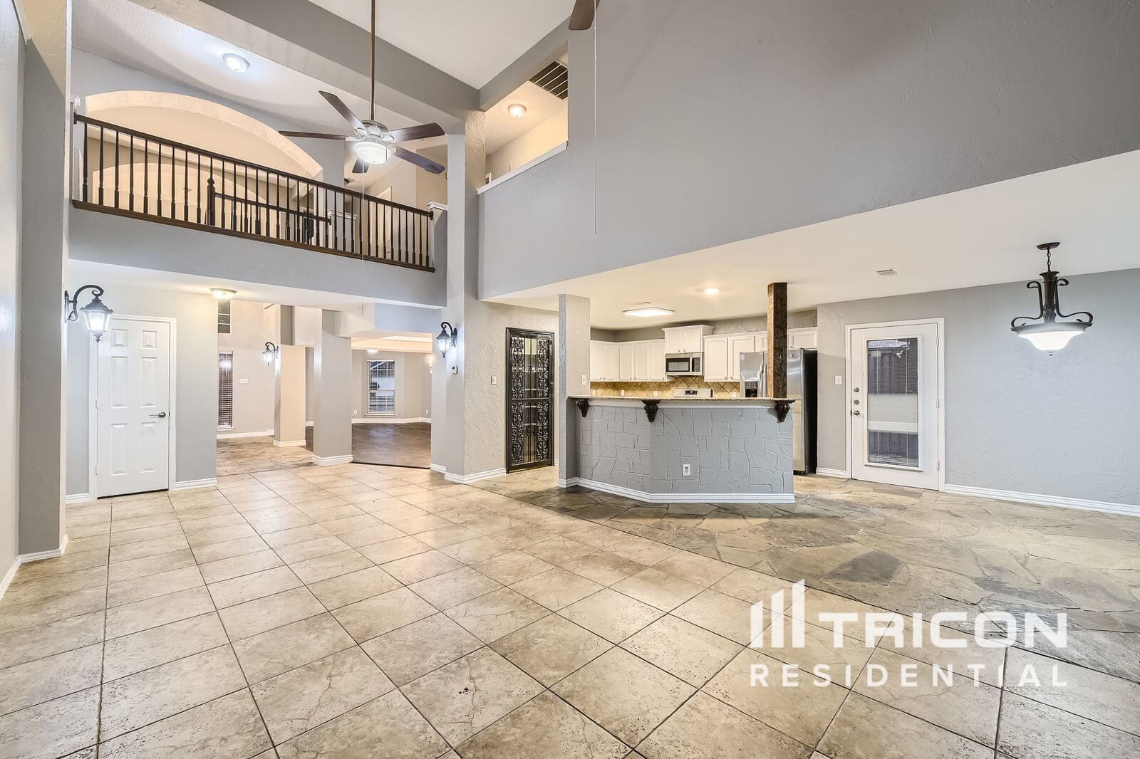 Building Photo - 220 Flatwood Dr