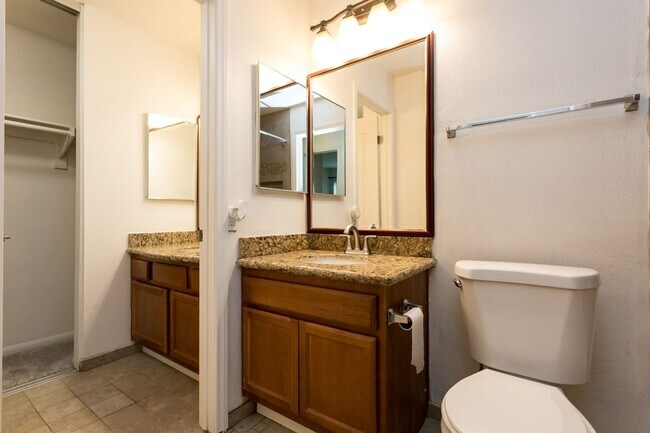 Building Photo - Cute Condo at Mission Trails Villas!