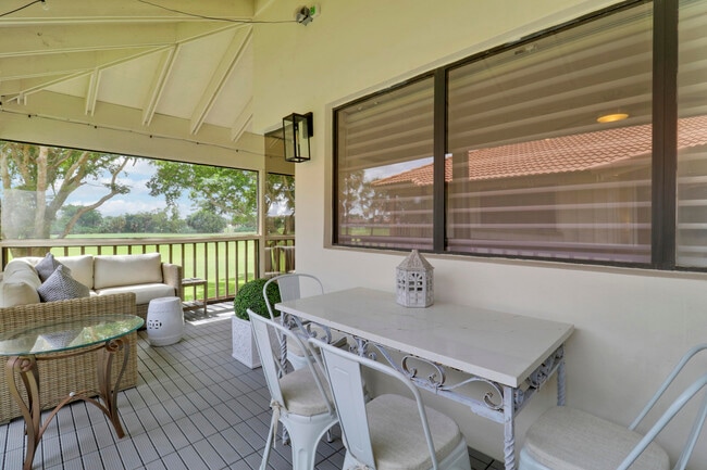 Building Photo - 438 Brackenwood Ln S