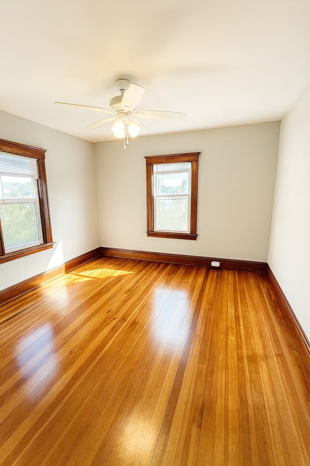 Building Photo - 97 Nightingale Ave