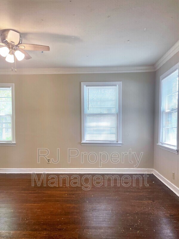 Building Photo - 732 S Greer St