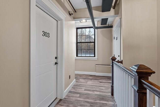 Building Photo - 5 Batchelders Ct