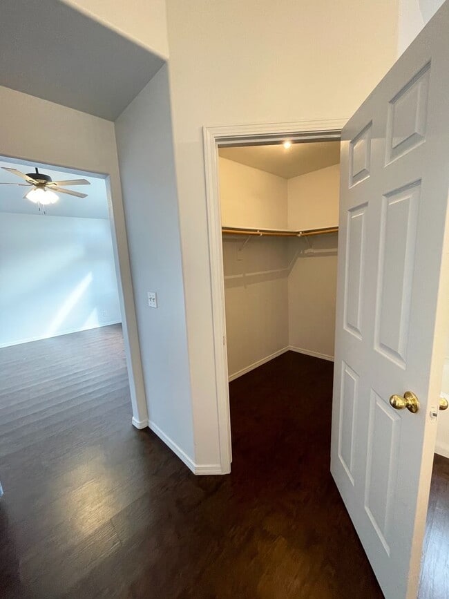 Building Photo - COMING SOON!!! 3 Bedroom 2.5 Bath Home