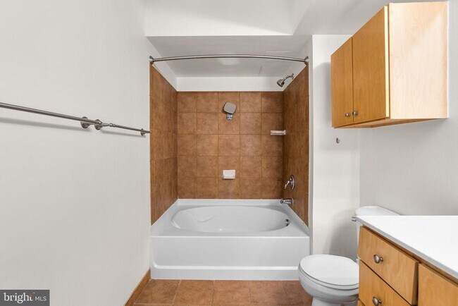 Building Photo - 631 D St NW