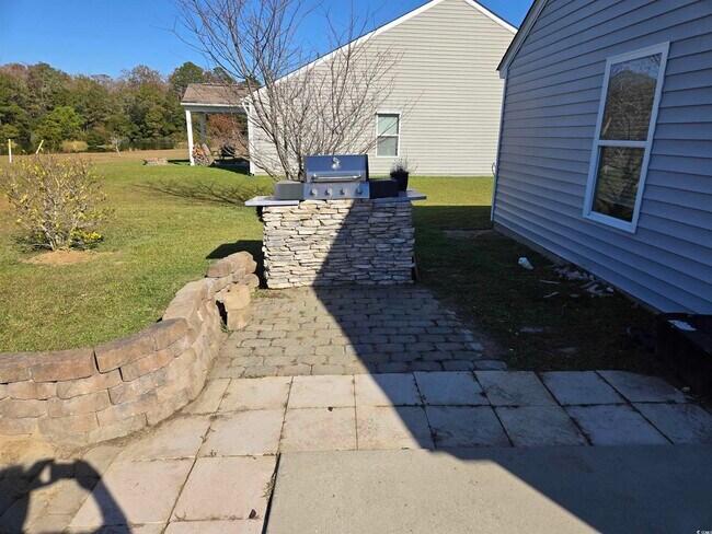 Building Photo - 1245 Pine Ridge St