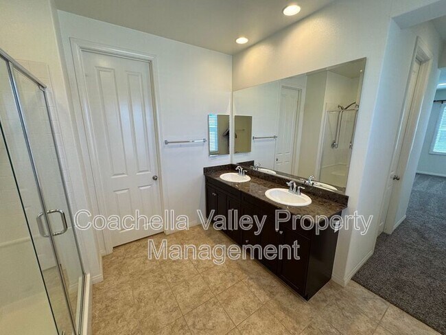 Building Photo - 74049 Kingston Ct W