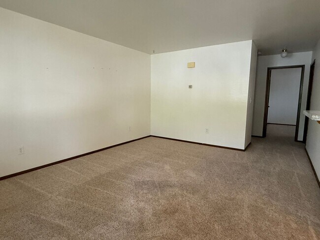 Building Photo - 3679 Grant Dr