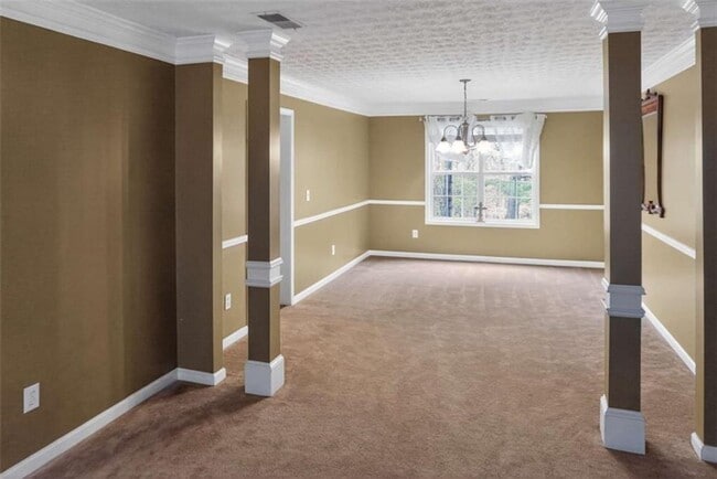 Building Photo - 905 Pownal Ln