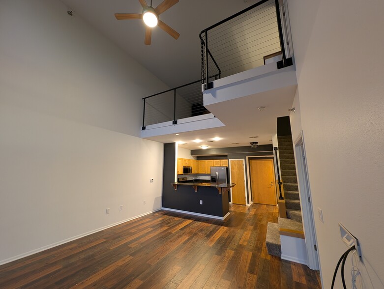Building Photo - 2121 S Kinnickinnic Ave