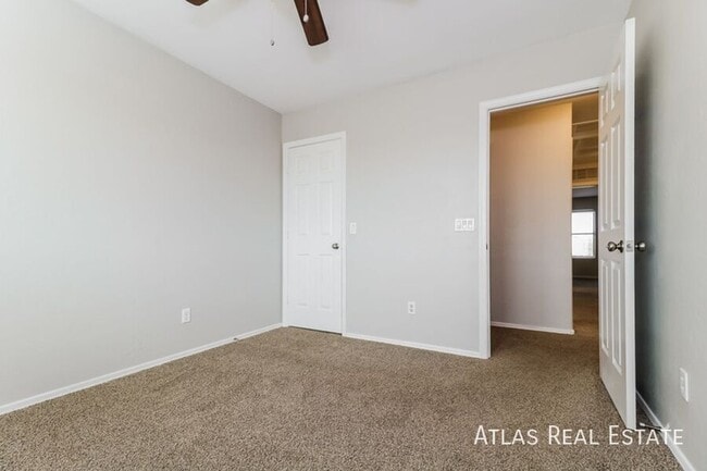 Building Photo - 17254 W Country Gables Dr