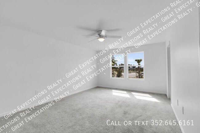 Building Photo - 4859 SW 81st Lp