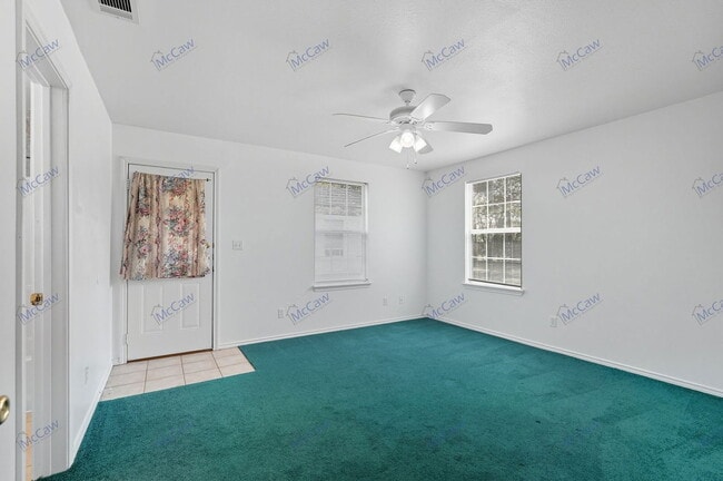 Building Photo - 509 W Cedar St