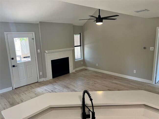 Building Photo - 10508 N Platt River Dr