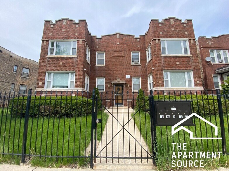 Building Photo - 5438 W Potomac Ave