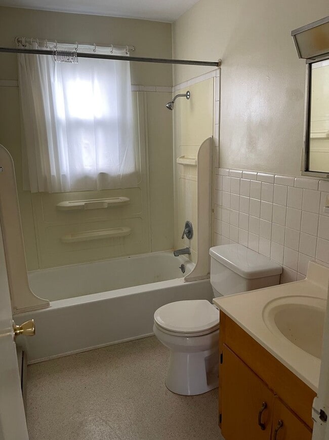 Building Photo - Apartment for Rent