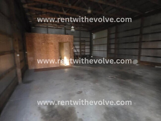 Building Photo - 1854 IN-28