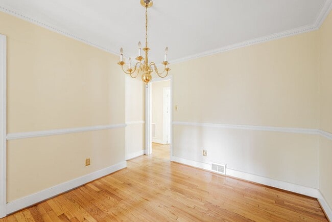 Building Photo - Great Home in the Near West End for Rent