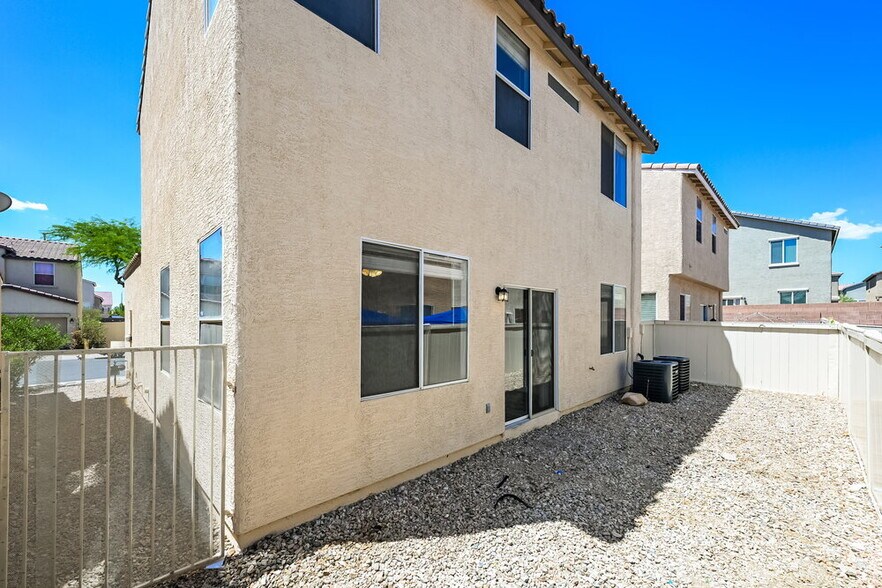 Building Photo - 5864 Cape Hatteras Ct