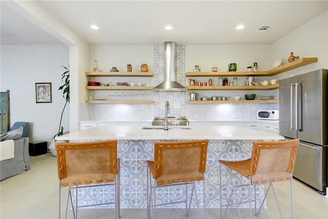 Building Photo - 1508 Arcilla St