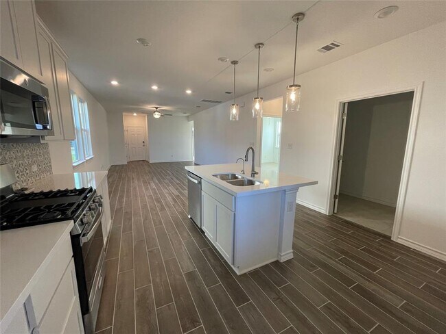 Building Photo - 101 Thurman Holt Rd