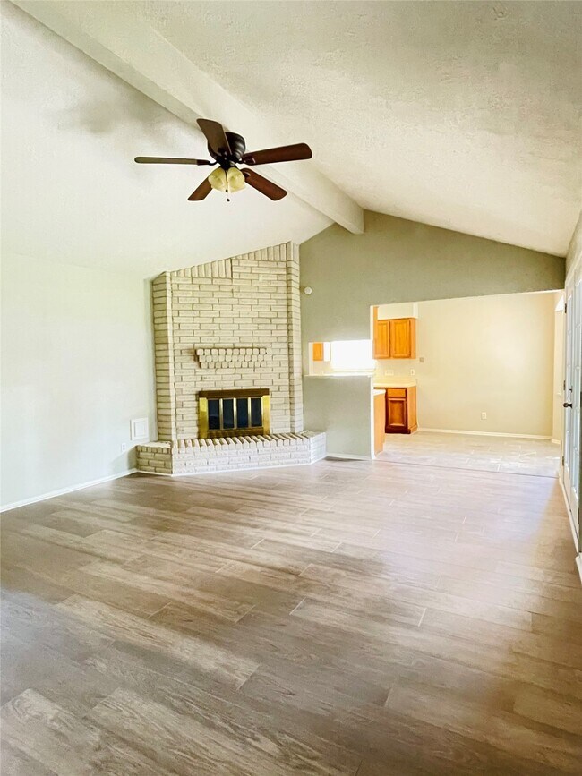 Primary Photo - 4330 Maple Cross Dr