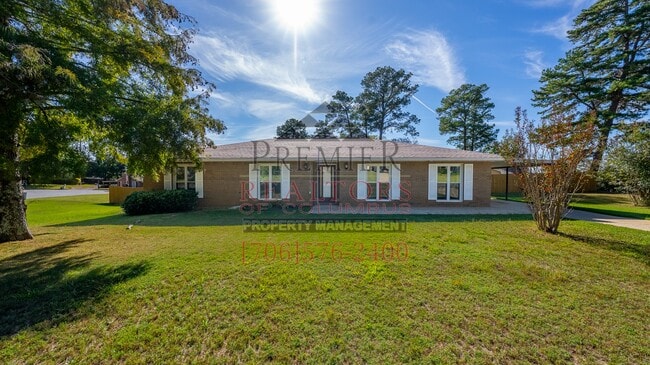 Building Photo - 5100 Sequoia Dr