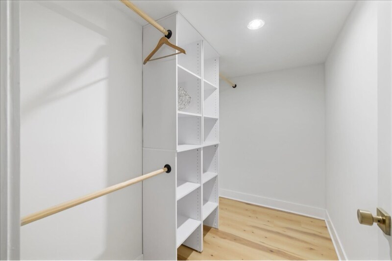 Building Photo - 2904 Sprucewood Dr