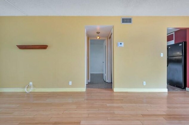 Building Photo - 777 SE 2nd Ave