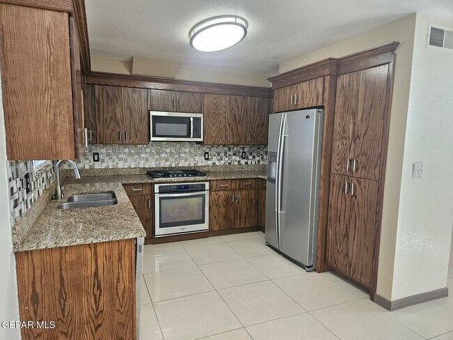 Building Photo - 1657 St Vitus Pl