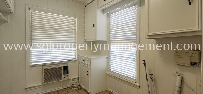 Building Photo - 2 bedroom Irving home for rent!