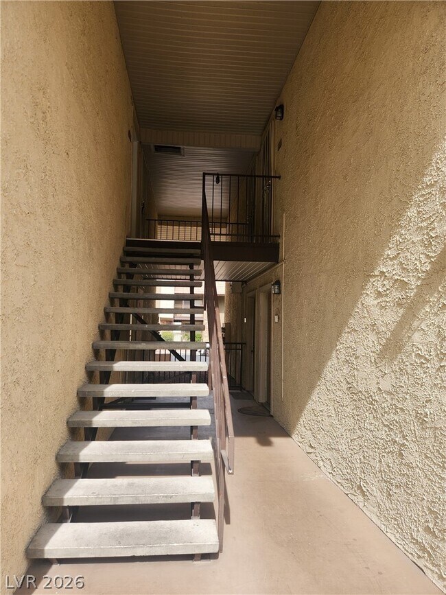 Building Photo - 5361 Indian River Dr