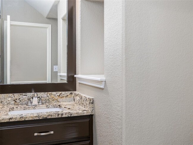 Building Photo - 15620 Echo Hills Dr