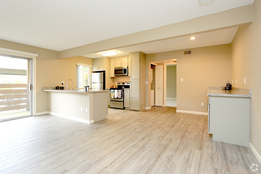 THE PALMS APARTMENT HOMES 1481 Exposition Blvd Sacramento CA 95815