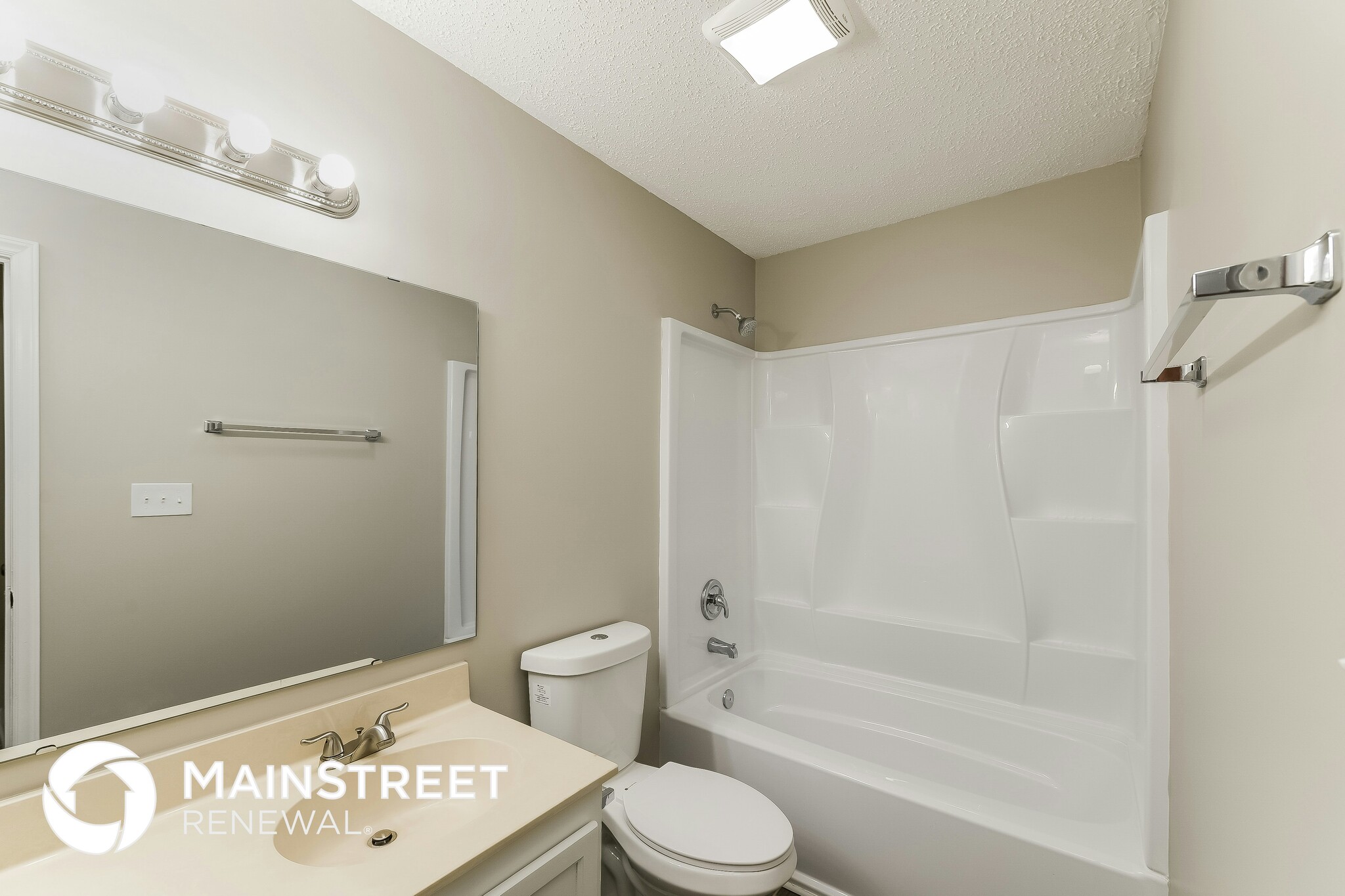 Building Photo - 2359 Oakton Dr