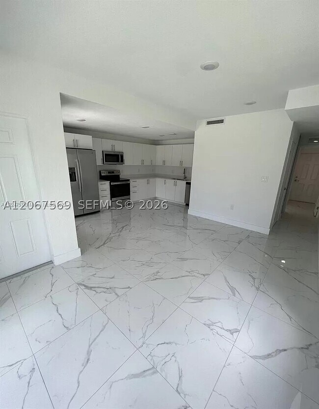 Building Photo - 25859 SW 144th Ct