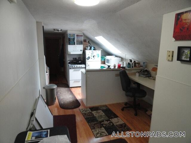 Building Photo - 8 Webley St