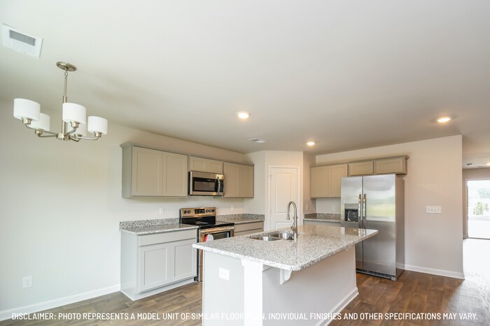 Building Photo - 28 Blue Fescue Way