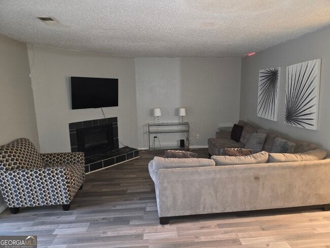 Building Photo - 2168 Palmyra Dr