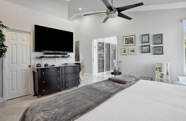 Building Photo - 7823 Bridlington Dr