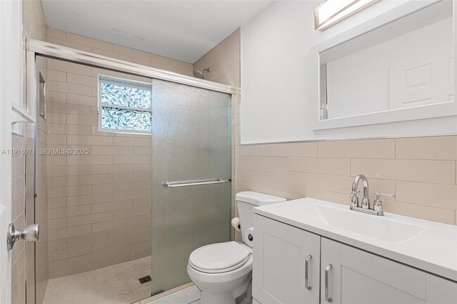 Building Photo - 911 E 32nd St