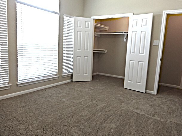 Building Photo - 2906 Tara Gables Ct