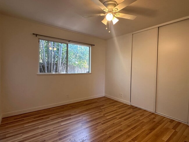 Building Photo - Fremont Home with Central A/C, Vinyl Plank...